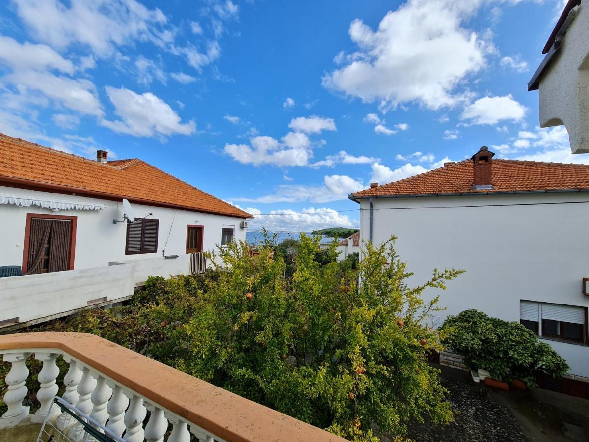 Apartmani Lenka Углян Экстерьер фото