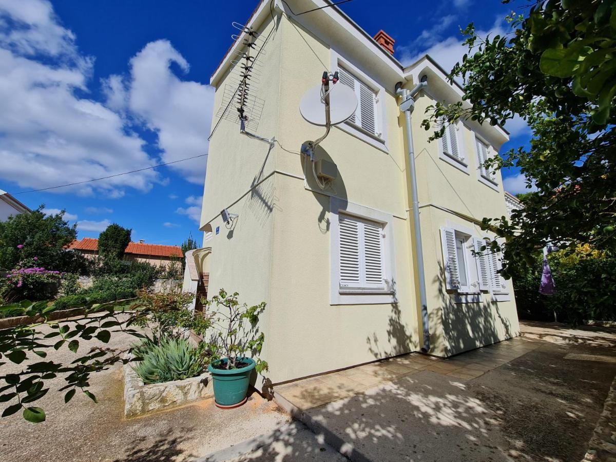 Apartmani Lenka Углян Экстерьер фото