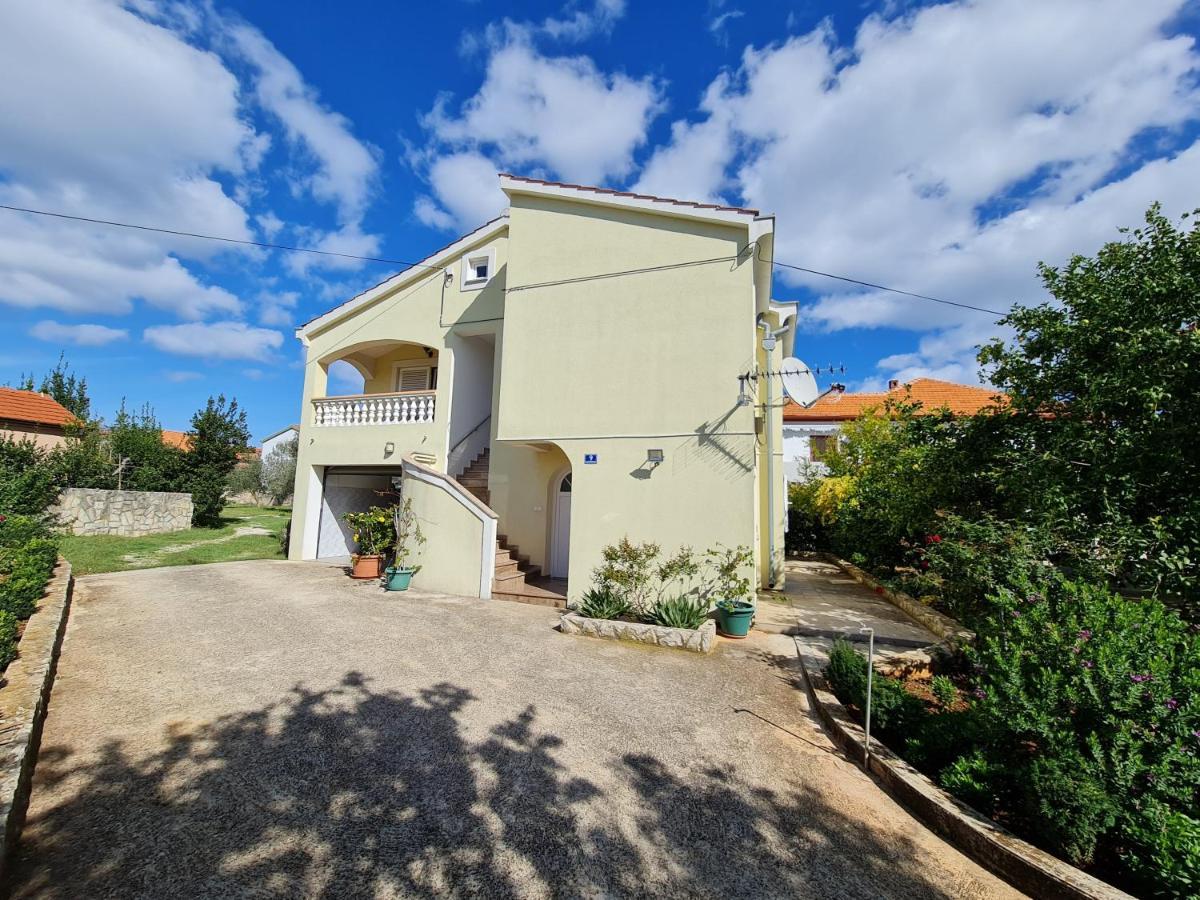 Apartmani Lenka Углян Экстерьер фото