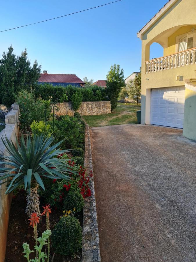 Apartmani Lenka Углян Экстерьер фото
