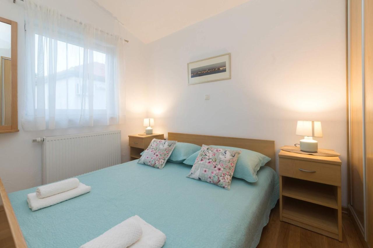 Apartmani Lenka Углян Экстерьер фото