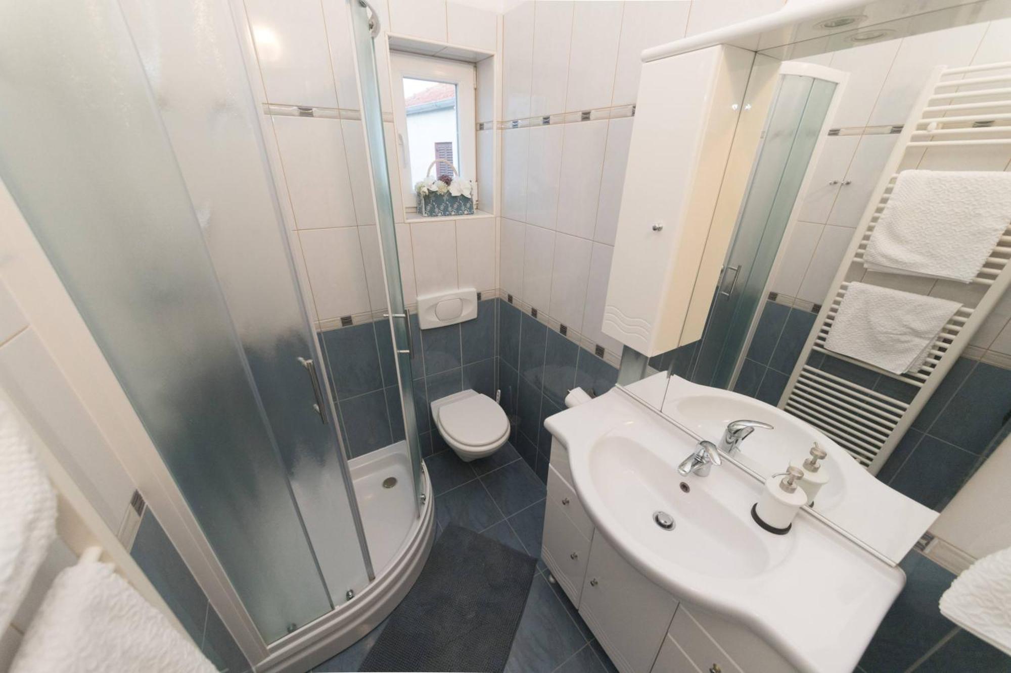 Apartmani Lenka Углян Экстерьер фото
